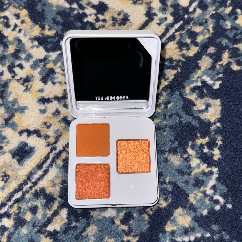 NWOB glossier monochromes palette in mesa